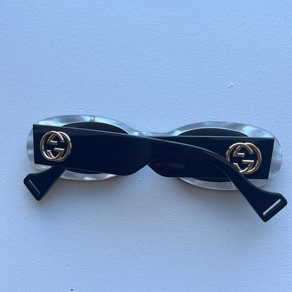 Oval Sunglasses - Picture 2 of 7